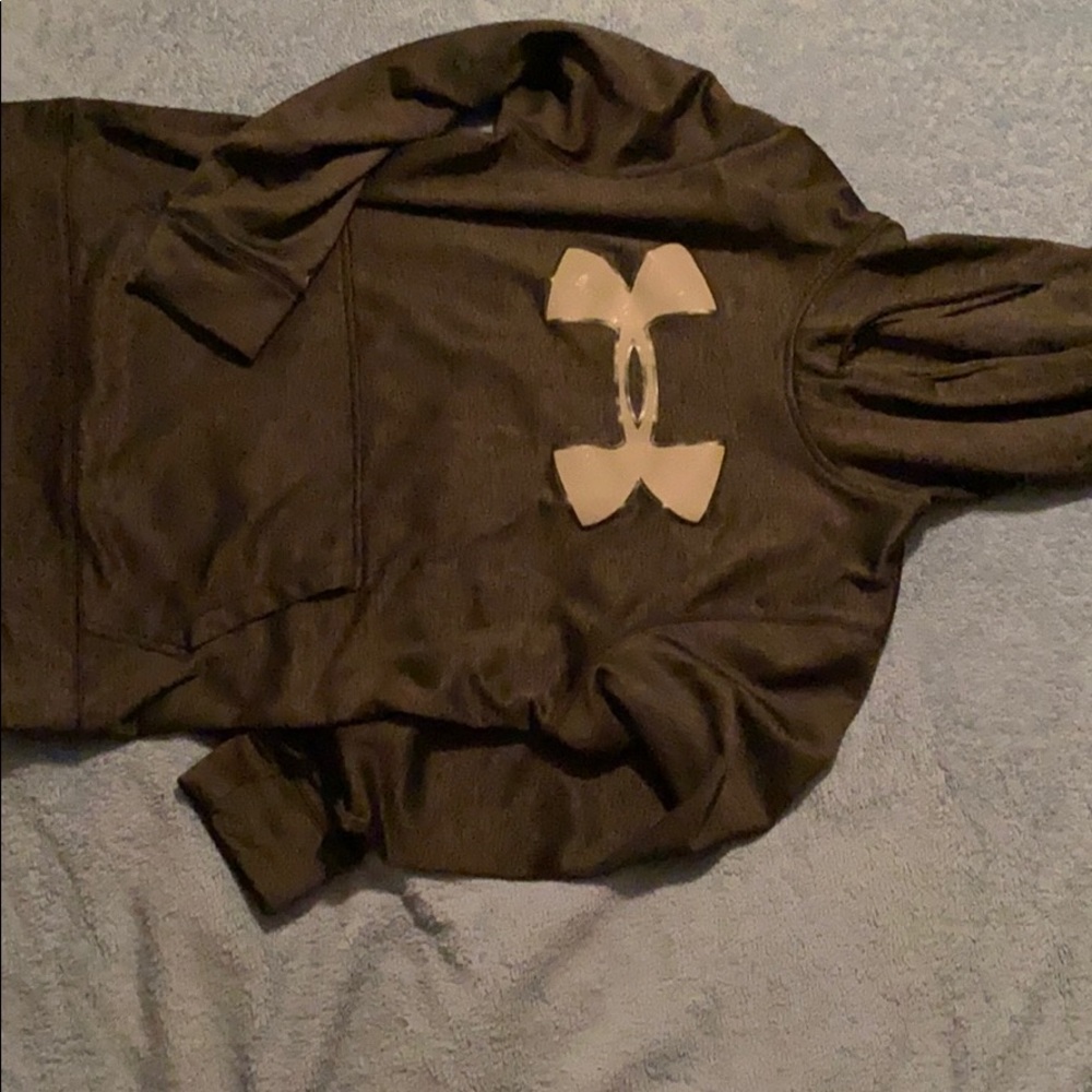 Athletic sweatshirt